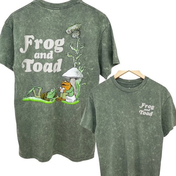 NWOT Frog and Toad Reading Under a Mushroom T-Shirt Medium - Picture 1 of 8